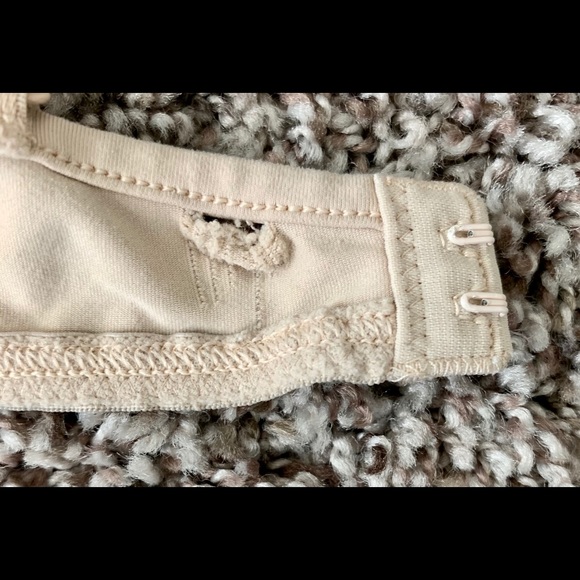 Victoria’s Secret PINK! T-shirt Demi Bra - Picture 8 of 8